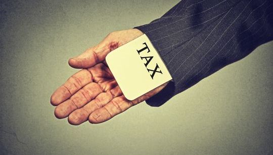 tax evasion shutterstock_340235447.jpg 4