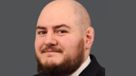 Benjamin E. Kralstein -.png